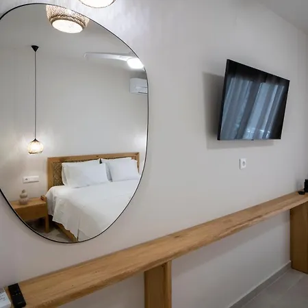 Gatzeas Blue Nyaraló Káto Gadzéa