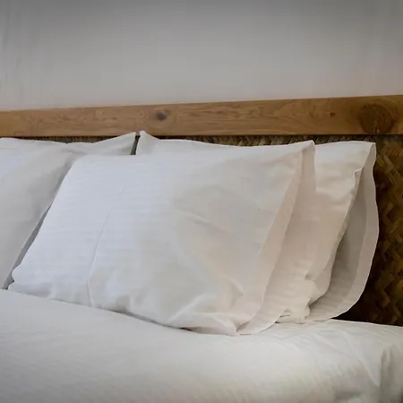 Gatzeas Blue Nyaraló